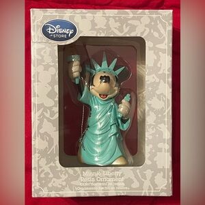 Disney Minnie Mouse Liberty Figurine in Teal